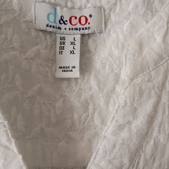 NWOT D&Co White All Over Embroidered Cotton Button Up Top - Picture 7 of 8